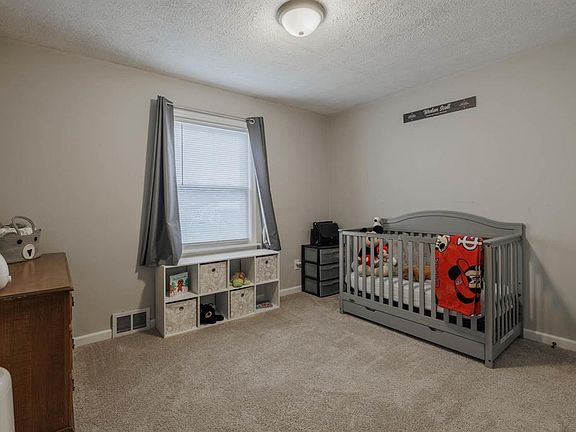 3rd image of 4835 Graham Ln