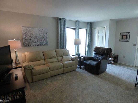 4th image of 43247 Cape Dr