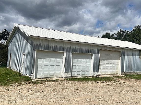 4th image of 7147 Six Mile Rd