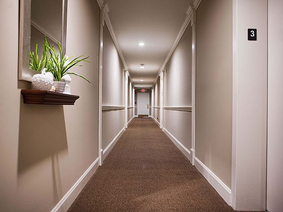 3rd image of 933 12th Ave APT 306