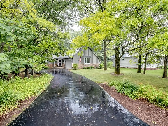 8773 3rd Ave Pleasant Prairie-large-001-