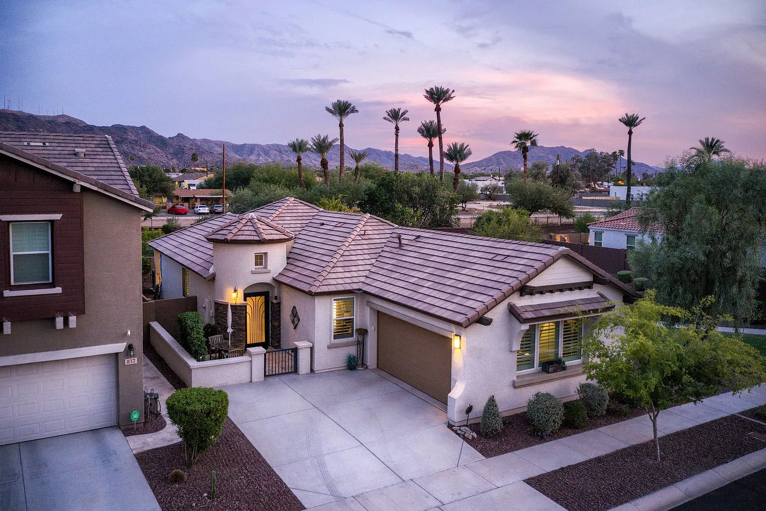 3 bed, 2.0 bath, 1797 sqft, $3,580 — Photo 4