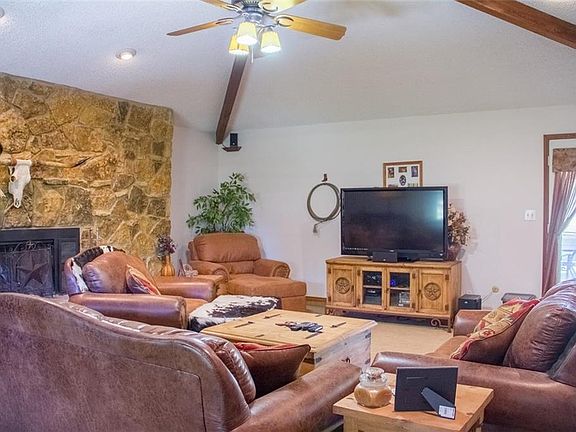 5th image of 7324 Red Bud Ln
