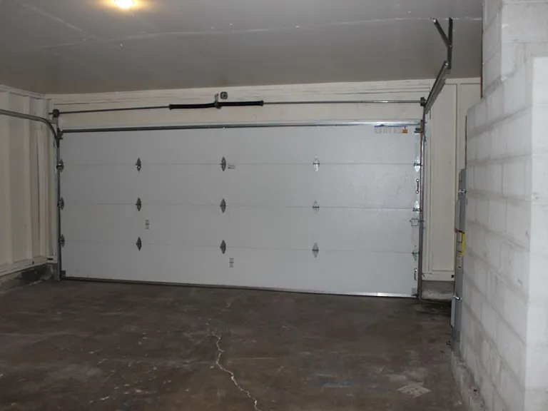 1892 NE Kathryn St — Photo 7