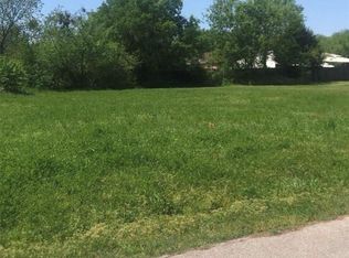 1303 Faulkner Ave, Ennis, TX 75119