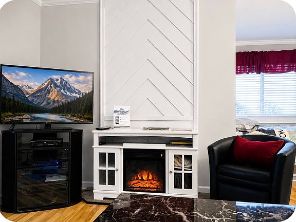 2nd image of 301 Pinnacle Inn Rd #1208