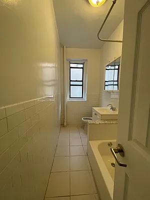 Rented by Cohen Smith Chang LLC | media 14