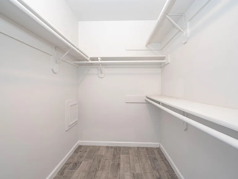 14315 Swanfield Dr — Photo 20