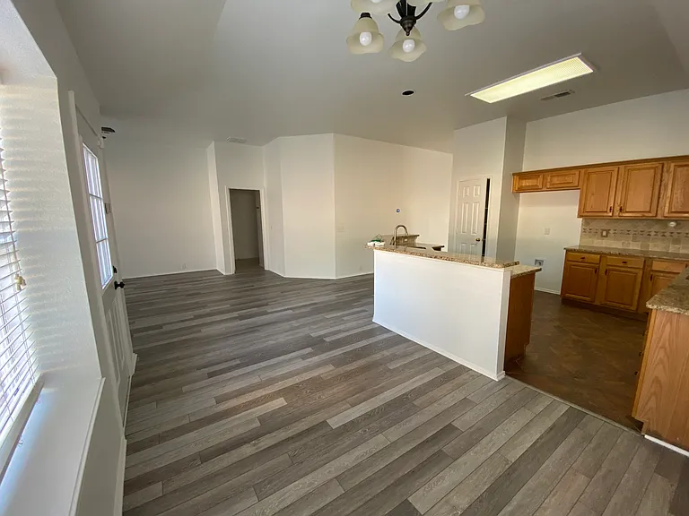 Breakfast Nook Area 02