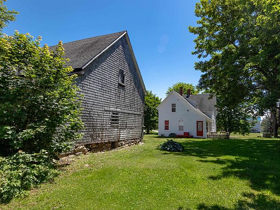 4th image of 691 Bear Cove Rd