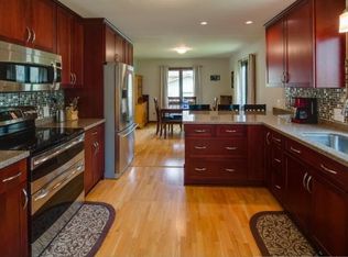 112334 Chatfield Ct, Chaska, MN 55318