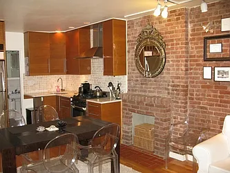 Rented by Curzon Real Estate