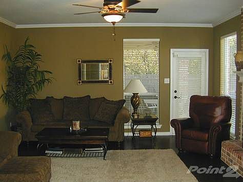 4th image of 700 Bear Creek Dr