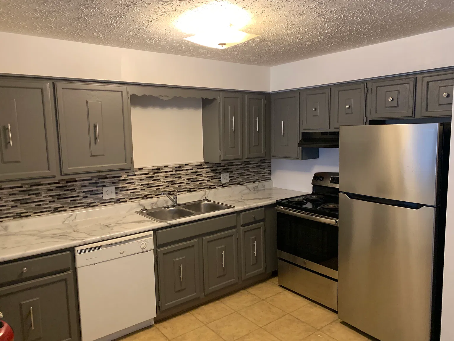 2 bed, 1.5 bath, 1067 sqft, $1,200 — Photo 3