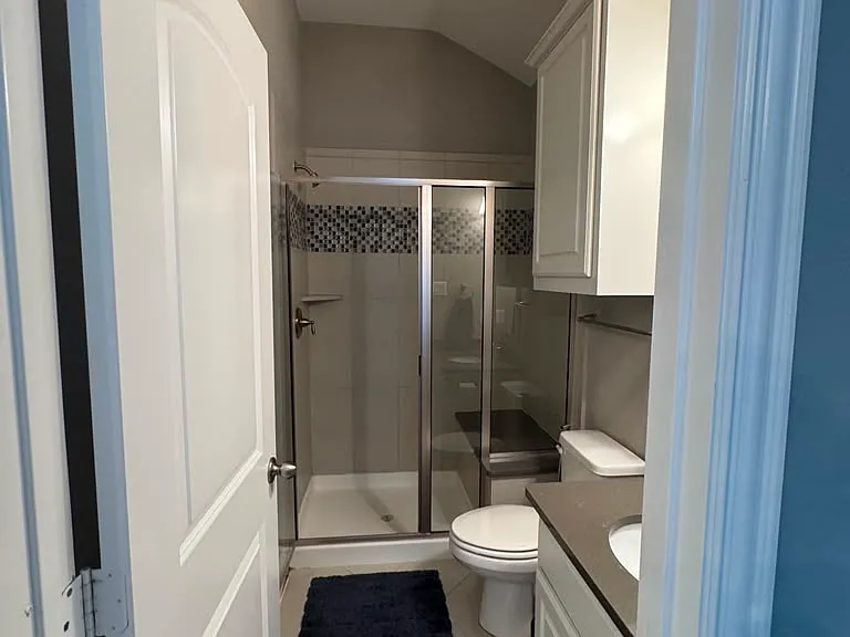 6133 Claridge Ln — Photo 22