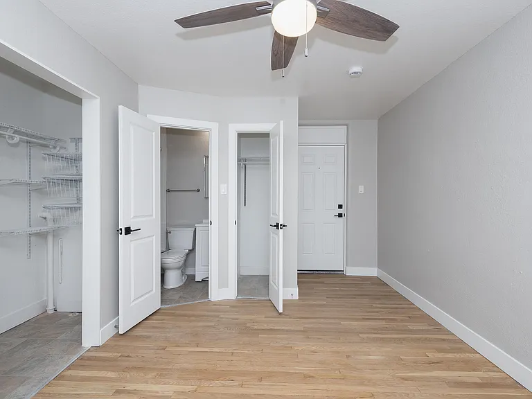 Palisade Apartments — Photo 31