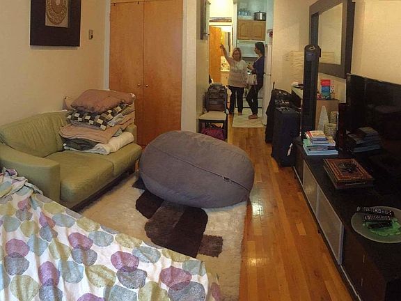5th image of 304 Pleasant Ave #2SN