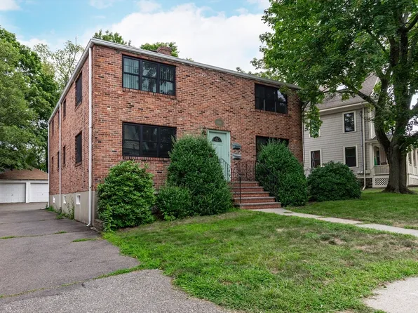 388 Crescent St Unit 1, Waltham, MA 02453