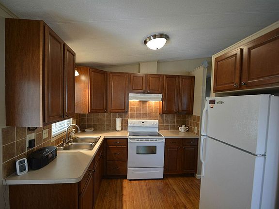 GORGEOUS KITCHEN
