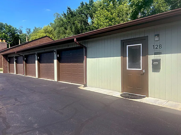 Crystal Lake Apartments — Photo 9