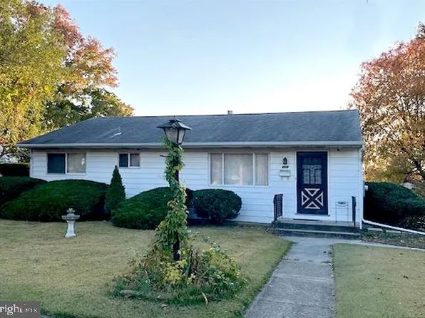 409 West Ave, Delanco, NJ 08075