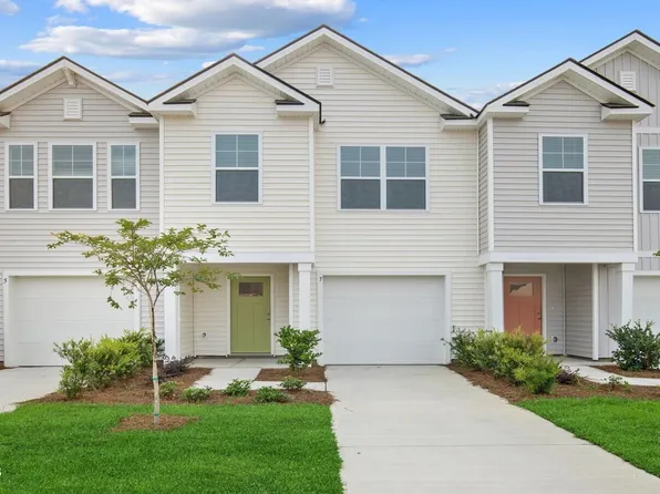 104 Gardens Dr, Brunswick, GA 31523