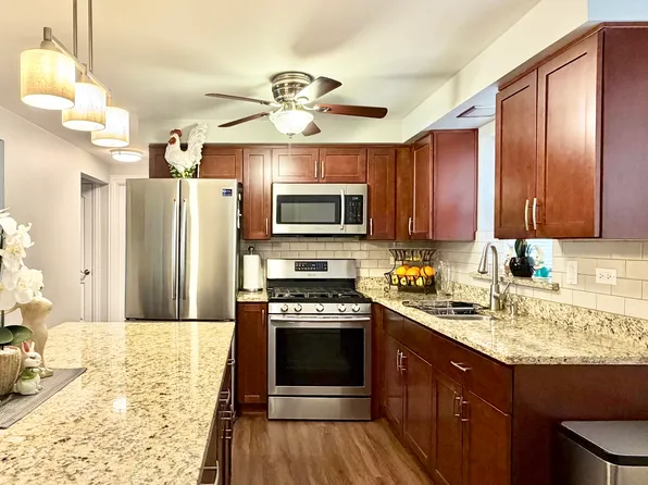 7649 W Irving Park Rd APT 1N, Chicago, IL 60634