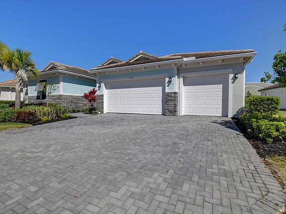 3rd image of 9706 Captiva Cir