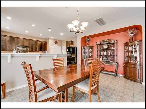 5th image of 315 Settlers Home Dr