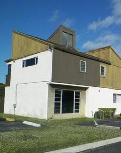 8003 Lagos De Campo Blvd, Tamarac, FL, 33321