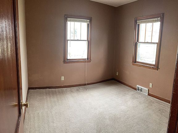 2nd image of 805 West Ave