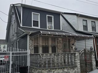 8934 183rd St, Hollis, NY 11423