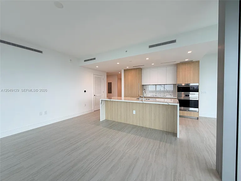2411 Laguna Circle North 1411 #1411 — Photo 49
