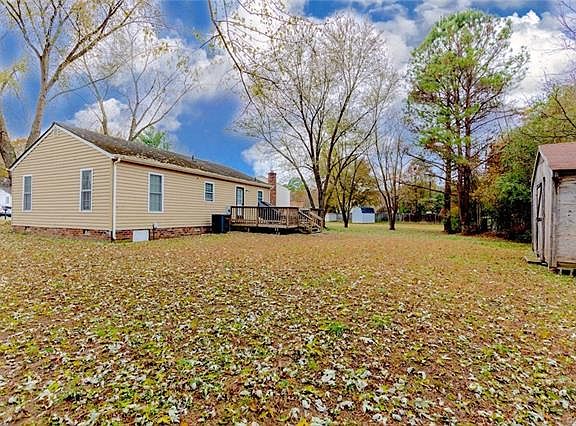 4th image of 9300 Sara Kay Ct