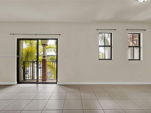 5th image of 10620 NW 88th St APT 207