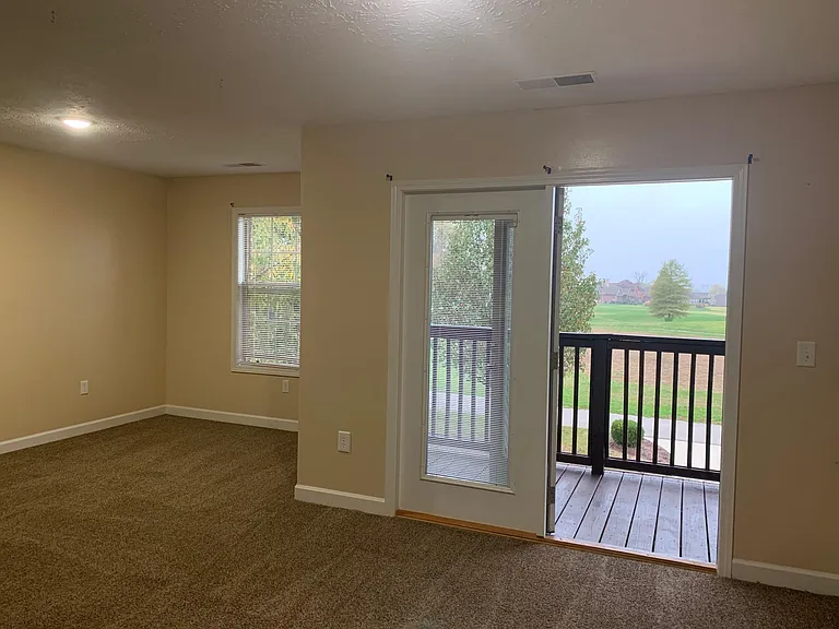 66 Buena Vista Dr #13 — Photo 8