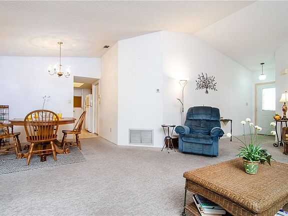 4th image of 1000 Teague Ct
