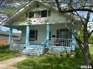 112 W Oak St, Gillespie, IL 62033