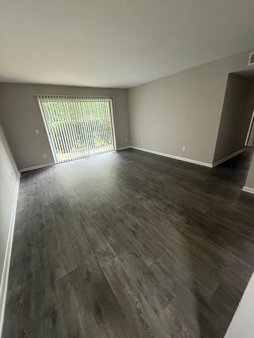 Spacious 2 bedroom 2 bath condo. — Photo 2