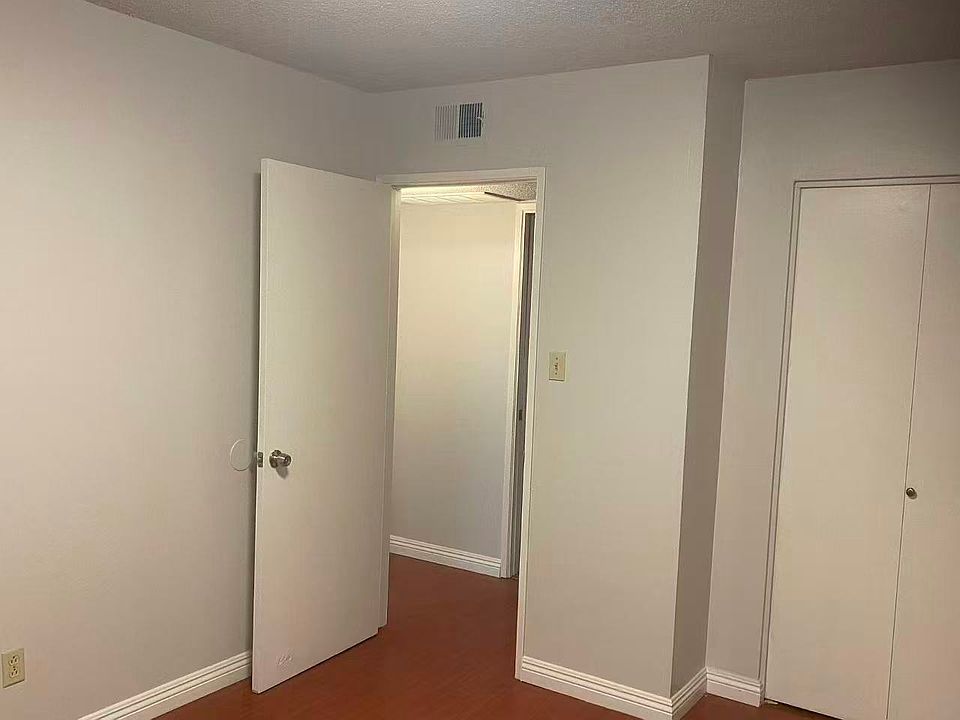 2nd image of 4116 Parker Ave APT B