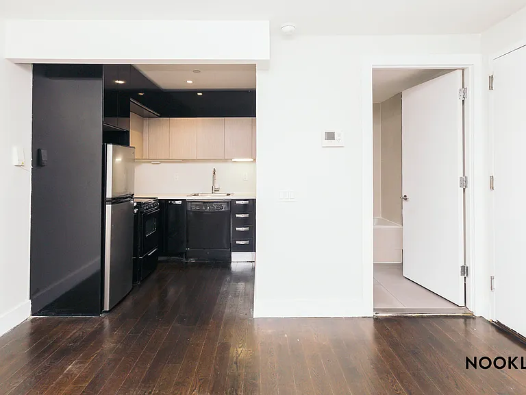 72 Maujer St #1A — Photo 1