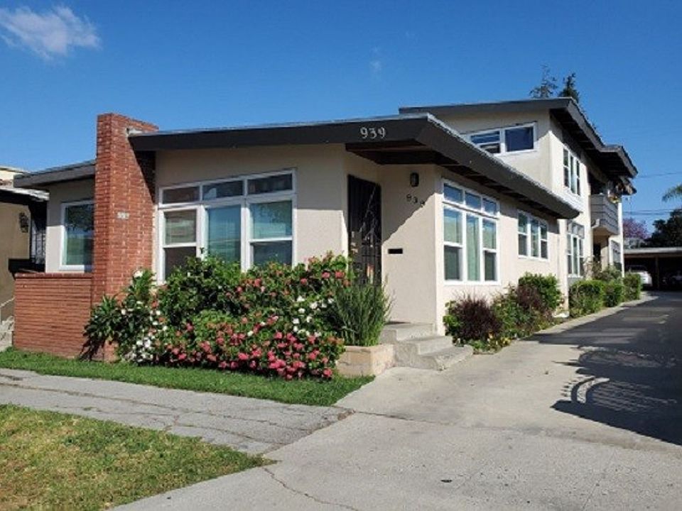 1st image of 939 E Hyde Park Blvd #173