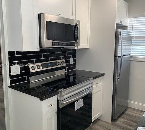2nd image of 405 SE 23rd Ave APT C