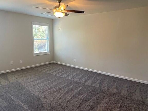 4th image of 622 Count Fleet Ct