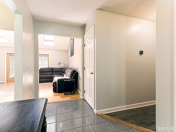 4th image of 29 Lehtinen Road