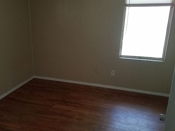 4th image of 1408 Broome St APT 2