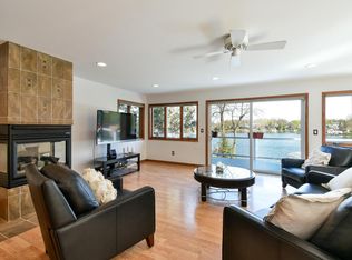 W346N5293 Elm Ave, Okauchee, WI 53069