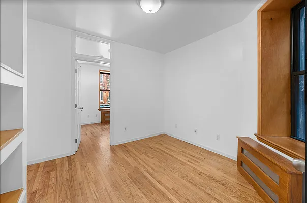 Rented by REAL New York | media 12