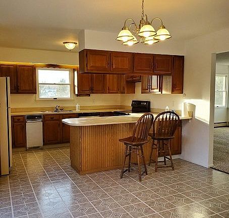 3rd image of 2330 Hillner Ln
