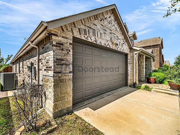 3rd image of 1617 Cedar Crest Dr